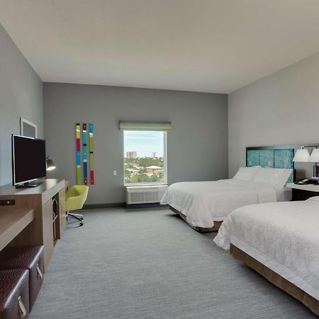 Hampton Inn Fort Lauderdale Pompano Beach Exterior photo