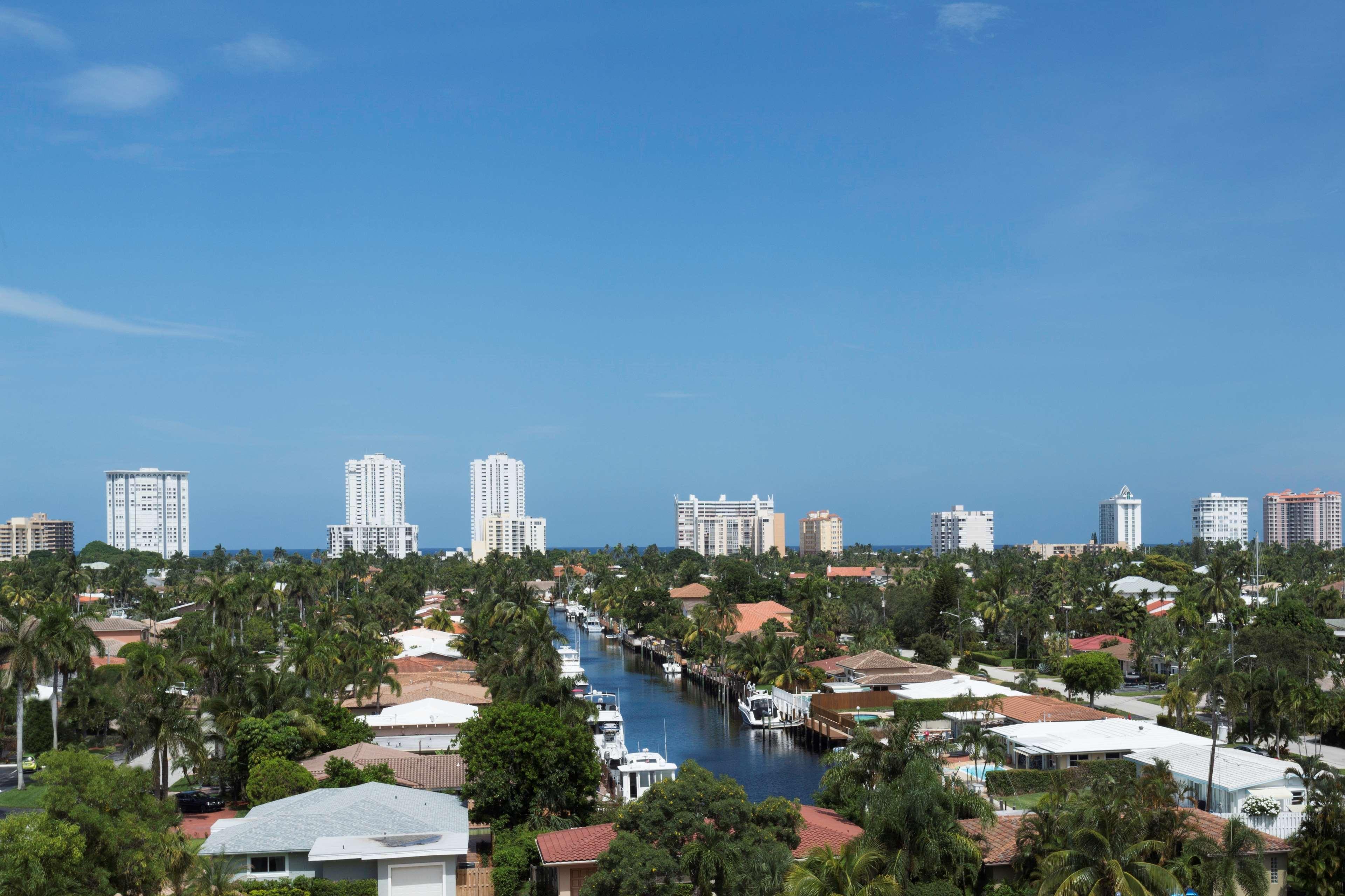 Hampton Inn Fort Lauderdale Pompano Beach Exterior photo