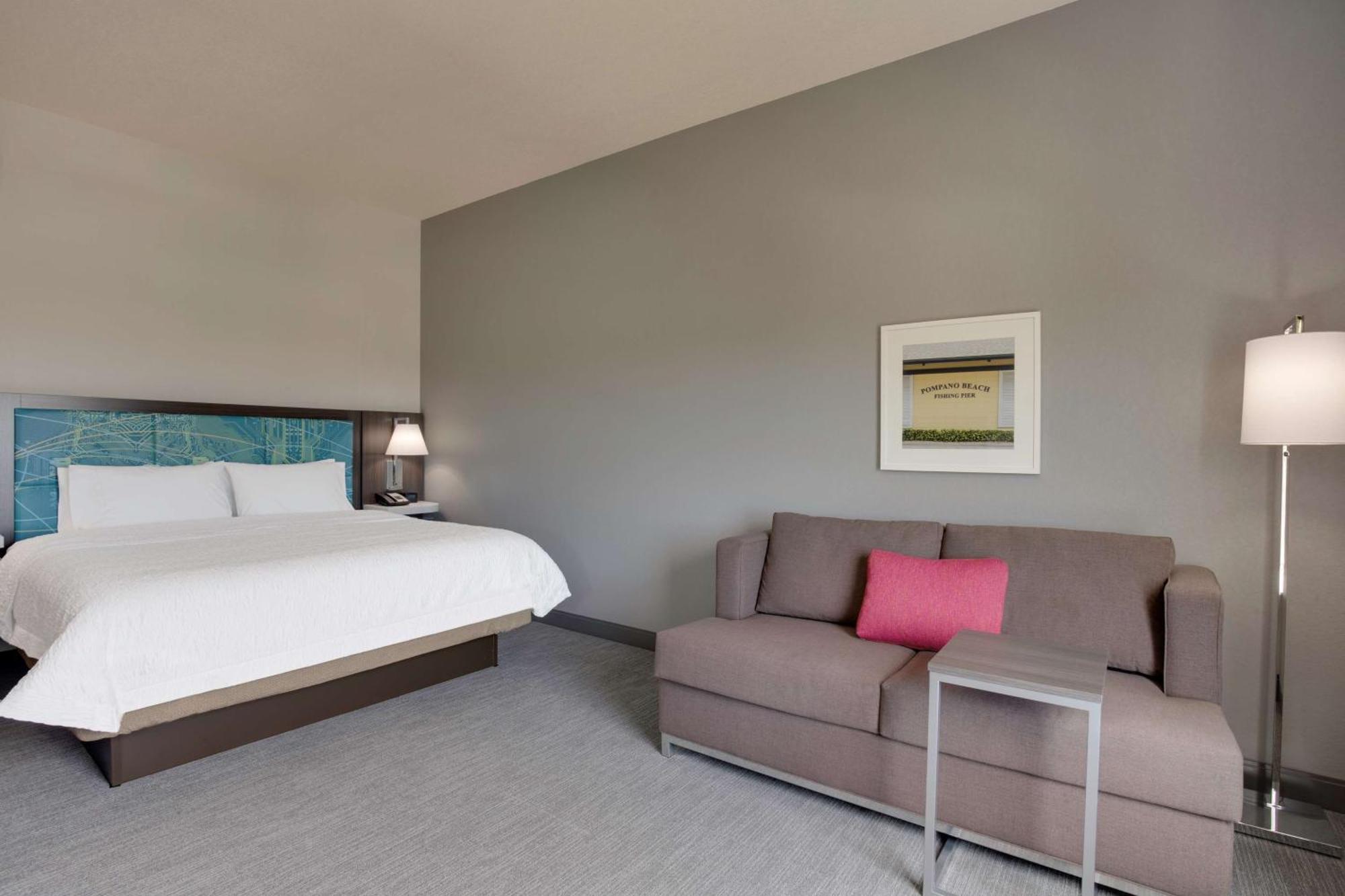 Hampton Inn Fort Lauderdale Pompano Beach Exterior photo
